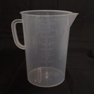 BEAKER PLASTIC WITH HANDLE