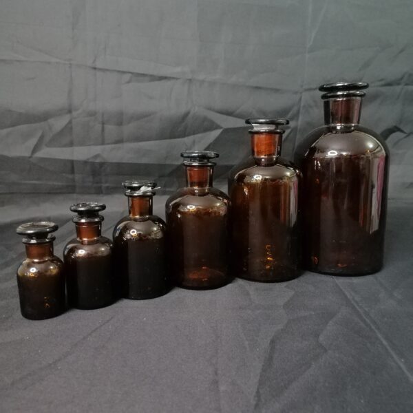 REAGENT BOTTLE NARROW MOUTH GLASS COVER  ( AMBER ) - Image 3