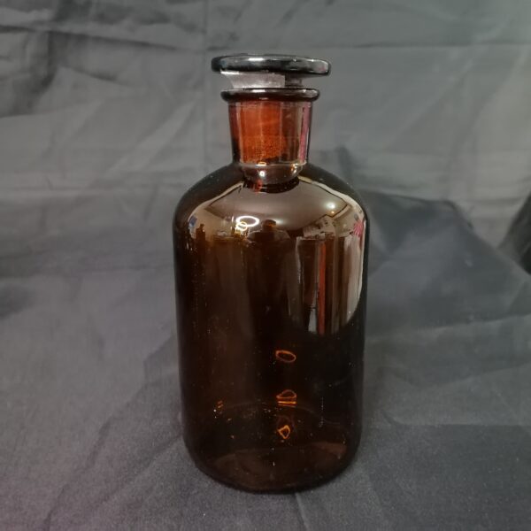 REAGENT BOTTLE NARROW MOUTH GLASS COVER  ( AMBER ) - Image 2