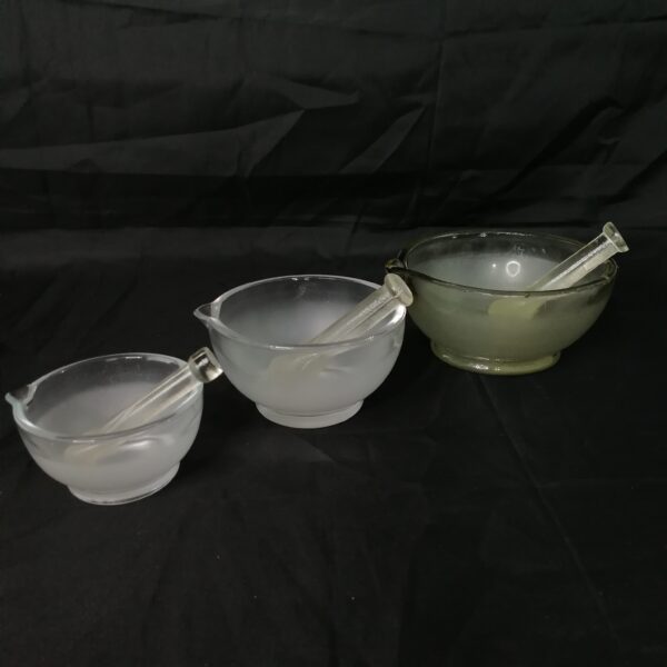 MORTAR AND PESTLE GLASS - Image 3