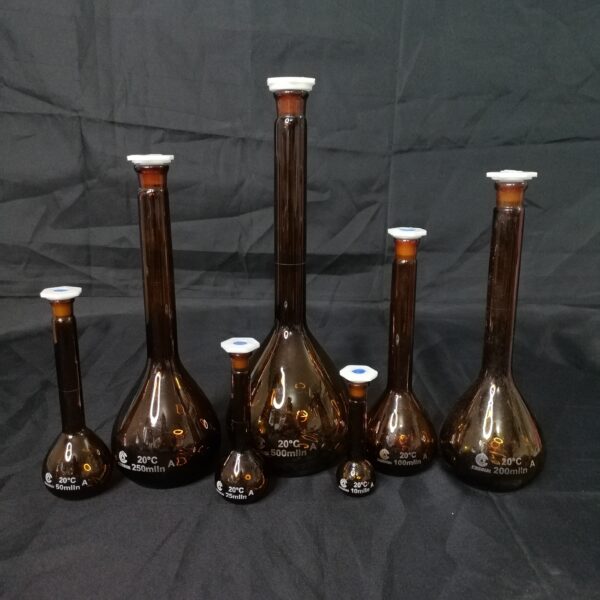 VOLUMETRIC FLASK  WITH PLASTIC STOPPER ( AMBER ) - Image 2