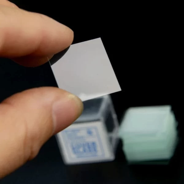 MICROSCOPE COVER SLIDES 24X24