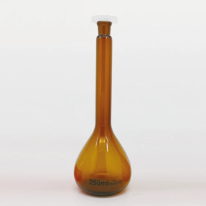 VOLUMETRIC FLASK  WITH PLASTIC STOPPER ( AMBER )
